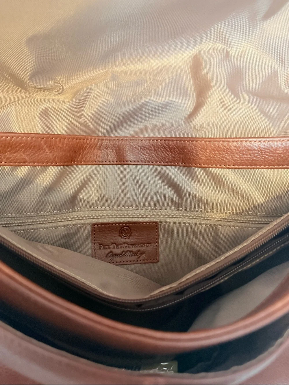 Osgoode Marley /// Messenger Bag - Brandy